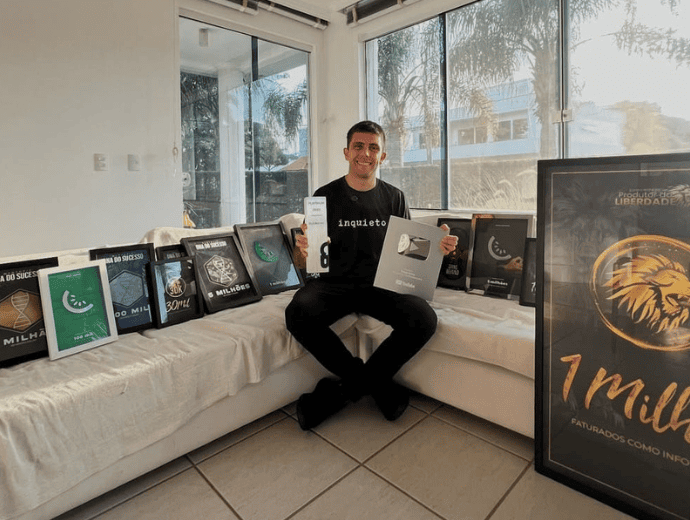 Thiago Boeira Comunidade Viver de Dólar